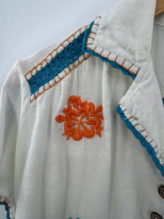 Urban Outfitters Top Rowan Embroidered Button Down Boxy Shirt XS - Picture 4 of 11